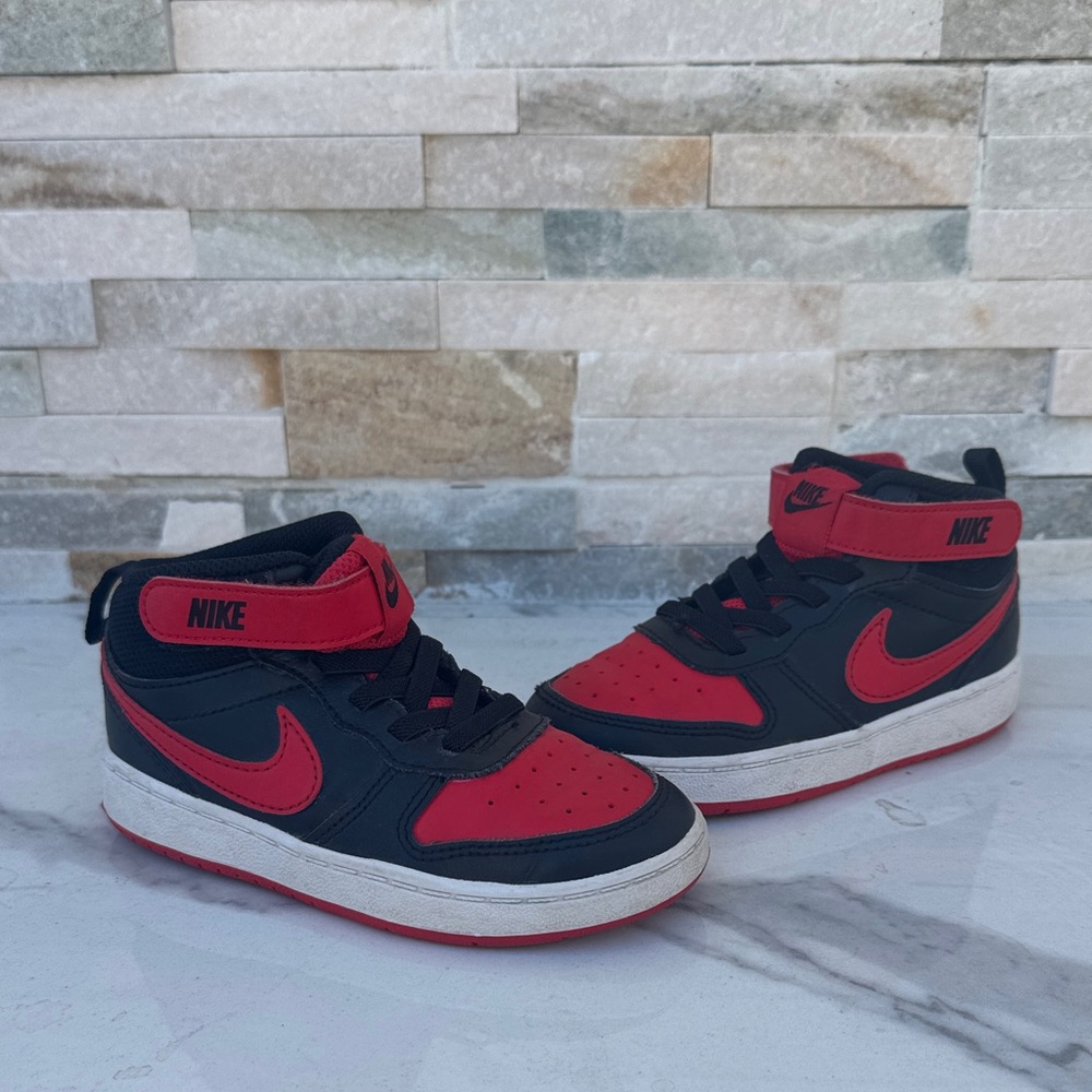 Nike Kids Mid-Top Sneakers in Black and Red